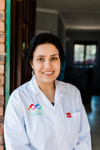 Dr Cara Lesley Bartlett