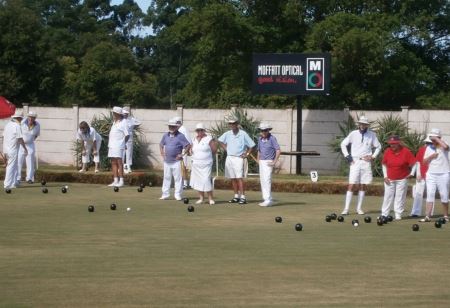 Keen competitors waterfall bowling club